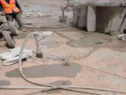 上高水泥混凝土路面板底注浆技术 路面脱空注浆整治方案